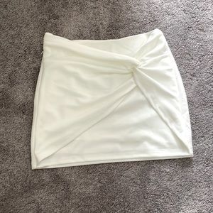 White side scrunch tight skirt